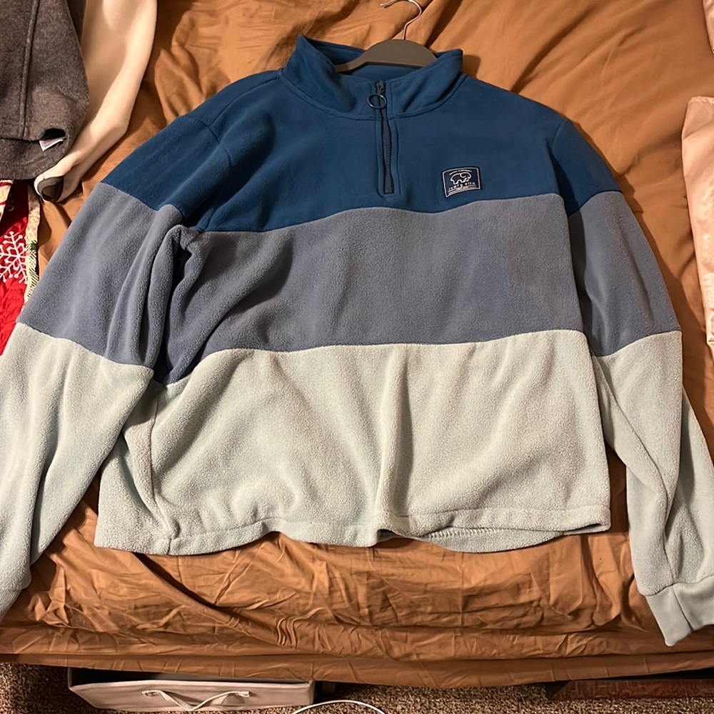 Ivory Ella size large women’s tri tone blue fleece pullover